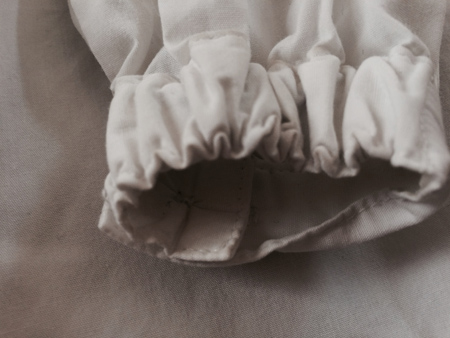 ブラウスの袖口