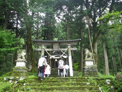 若宮八幡社「蚕養宮」