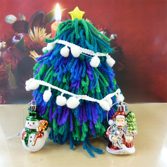 余りもので簡単手軽に 毛糸の手作りクリスマスツリー イドカバネット