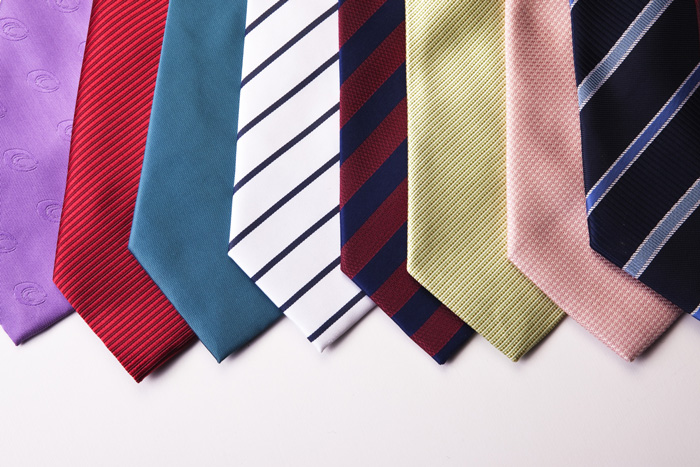 ネクタイも秋～夏に汚れたネクタイはしっかりクリーニングでお手入れ