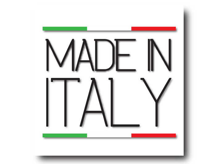 イタリア製の生地を、中国で縫製したジャケットの原産国はどこでしょうか？